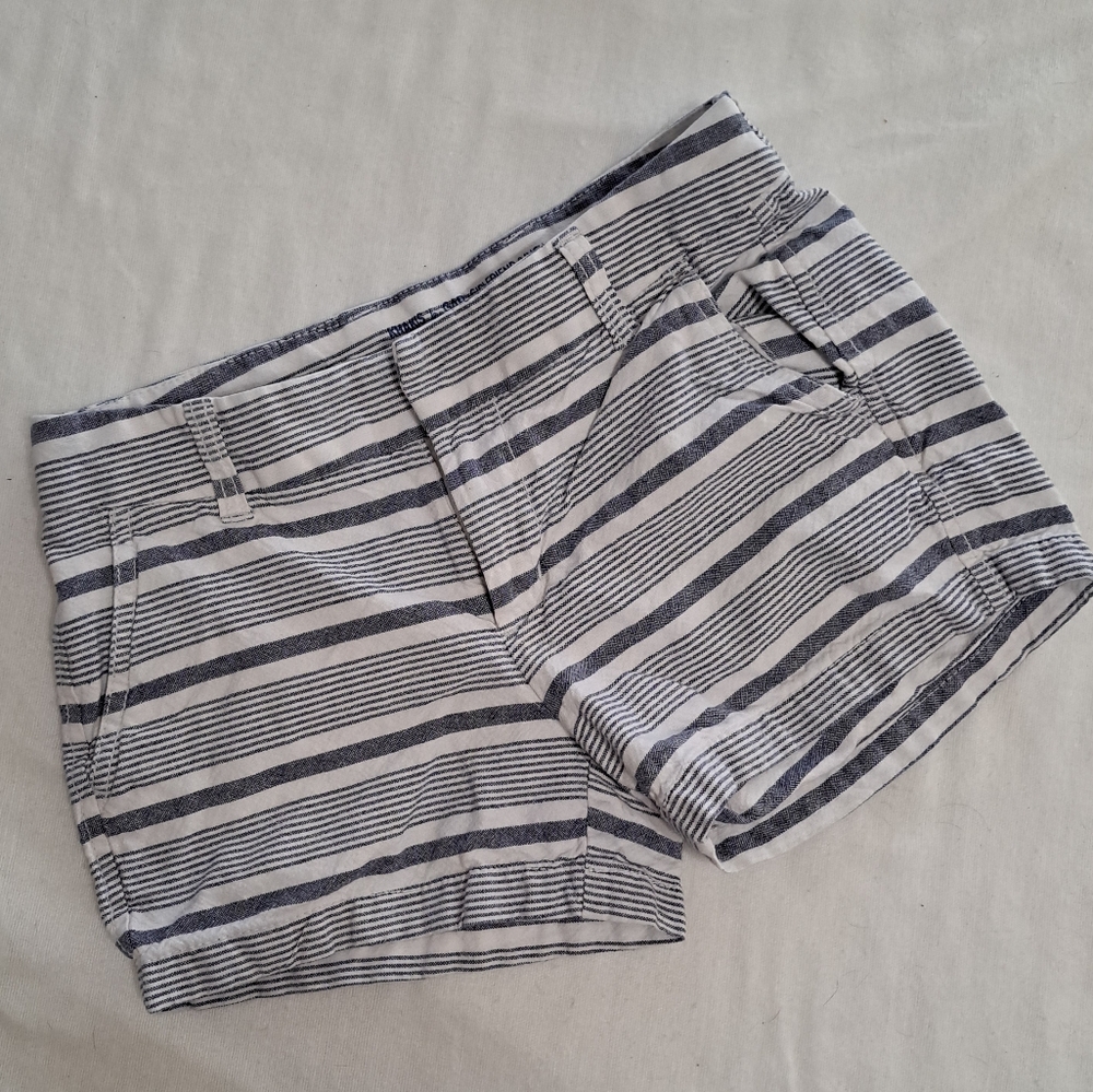 GAP Striped Navy & White Shorts SIZE 0